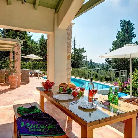 Sleeps 5 Pool Air Con Wifi فيلة Mánganos
