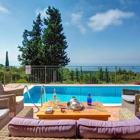 Sleeps 5 Pool Air Con Wifi فيلة Mánganos