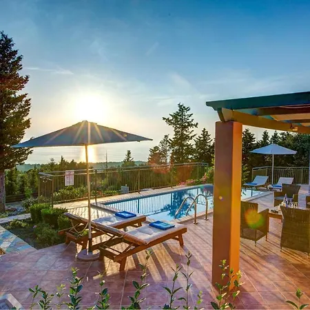فيلة Sleeps 5 Pool Air Con Wifi Mánganos