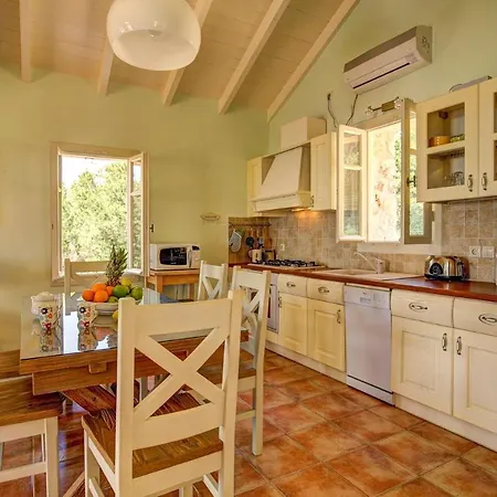 Sleeps 5 Pool Air Con Wifi Villa Mánganos