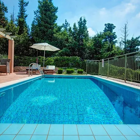 Willa Sleeps 5 Pool Air Con Wifi *