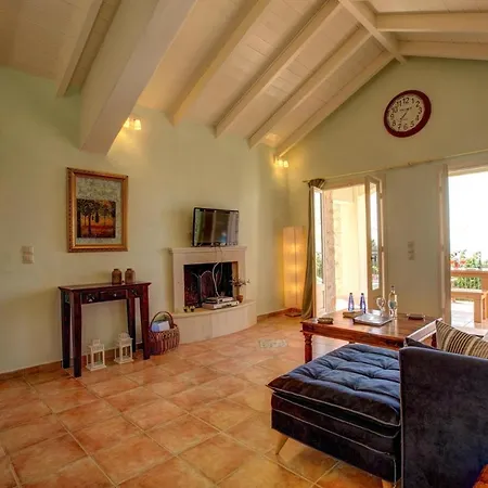 Sleeps 5 Pool Air Con Wifi * Mánganos